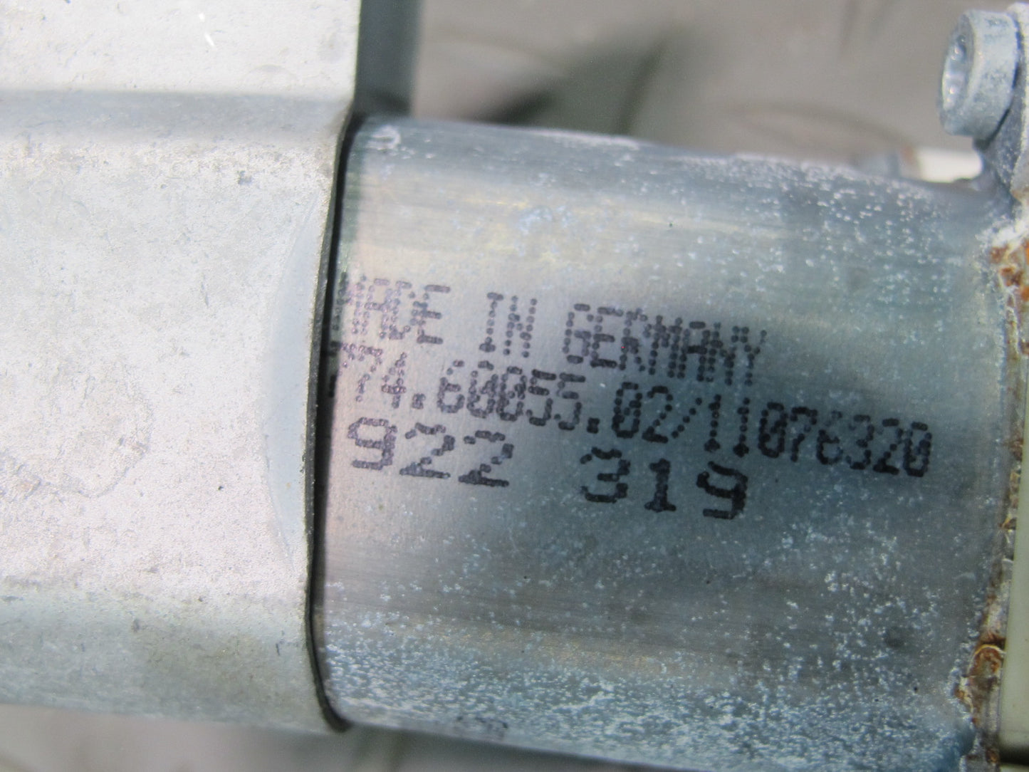 2006-2010 BMW E60 E61 M5 530i Rear Left Door Window Regulator w Motor 7034387