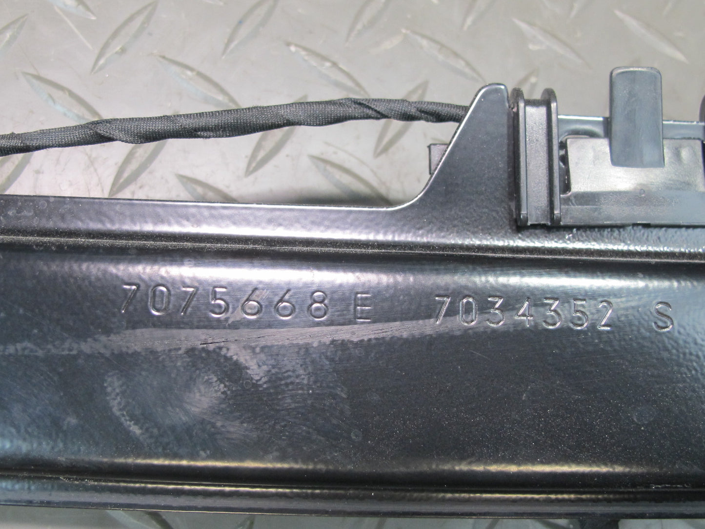 2006-2010 BMW E60 E61 M5 530i Front Right Door Window Regulator w Motor 7075668