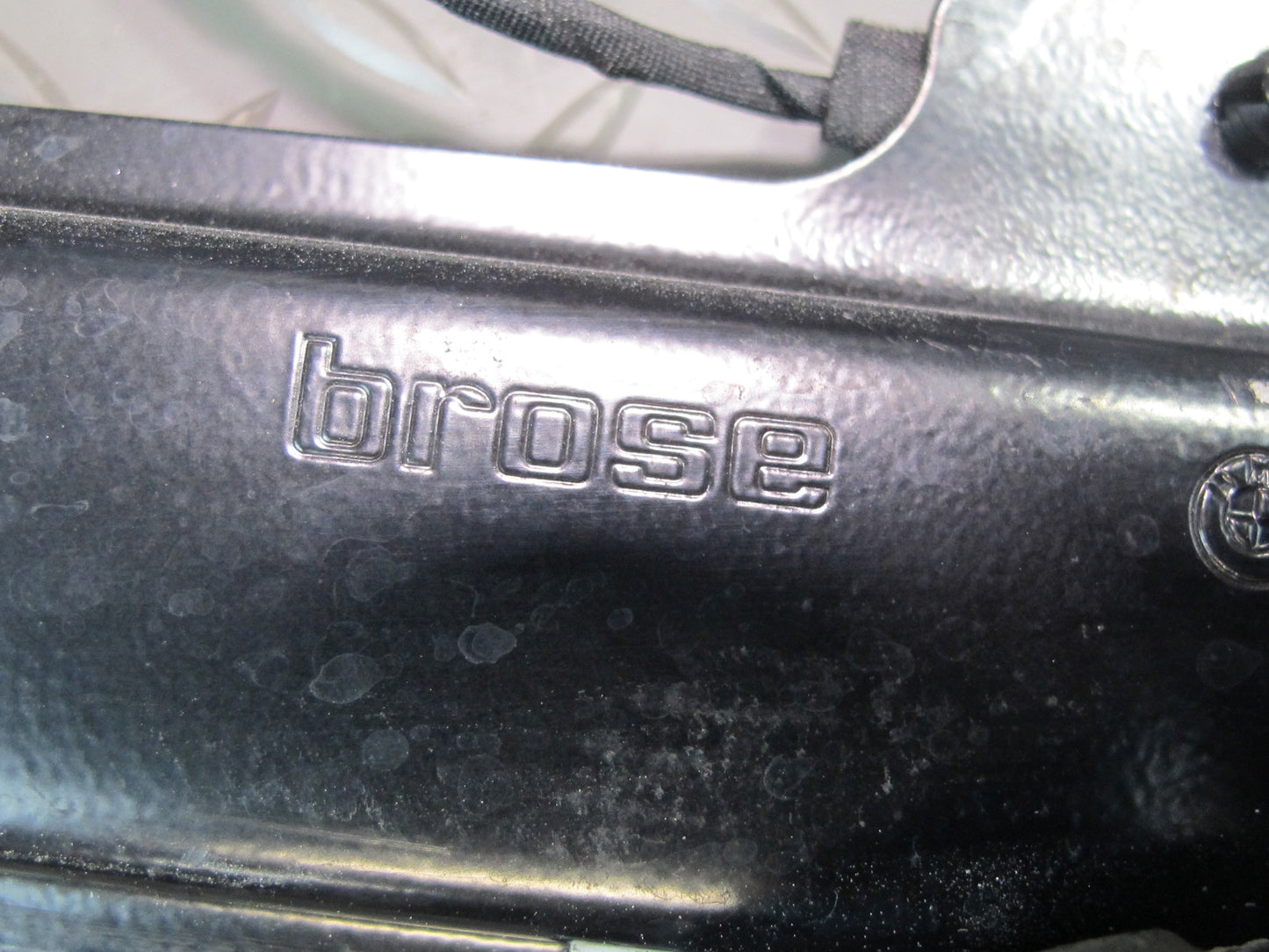 2006-2010 BMW E60 E61 M5 530i Front Right Door Window Regulator w Motor 7075668