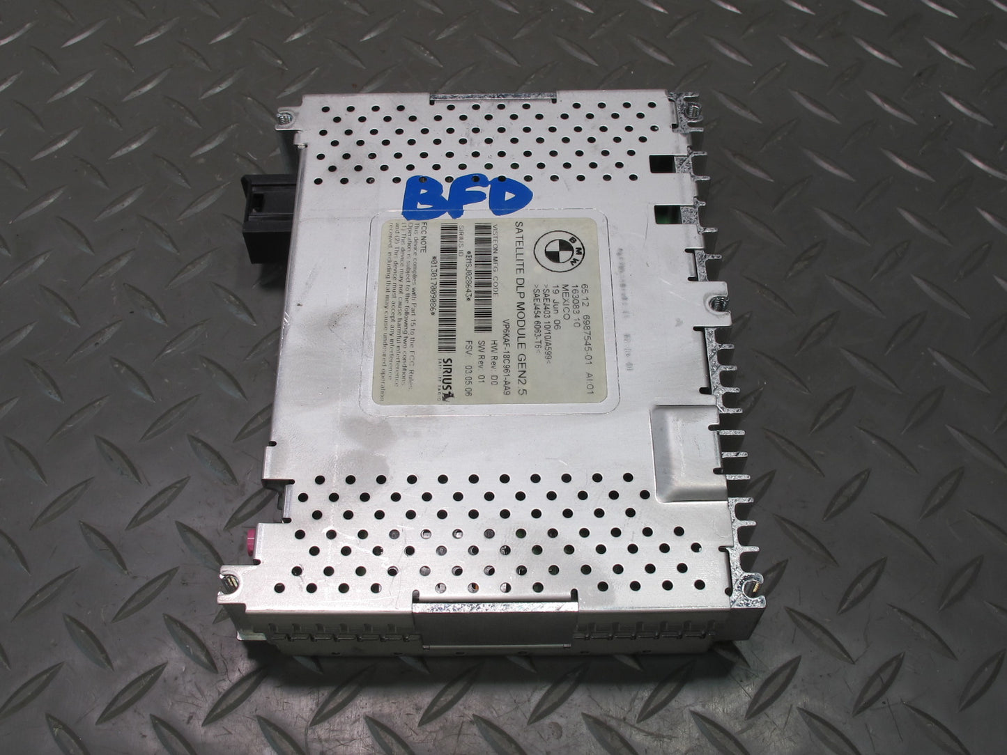 2006-2007 BMW E60 M5 Sirius Satellite Radio Receiver Module 6987545