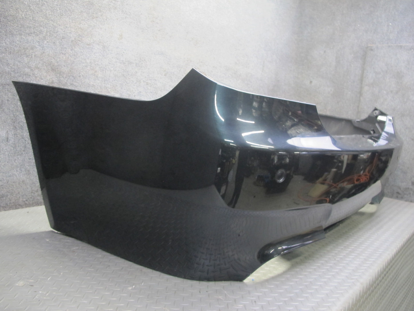 2006-2010 BMW E60 M5 Rear Bumper Cover w PDC Black 7896847