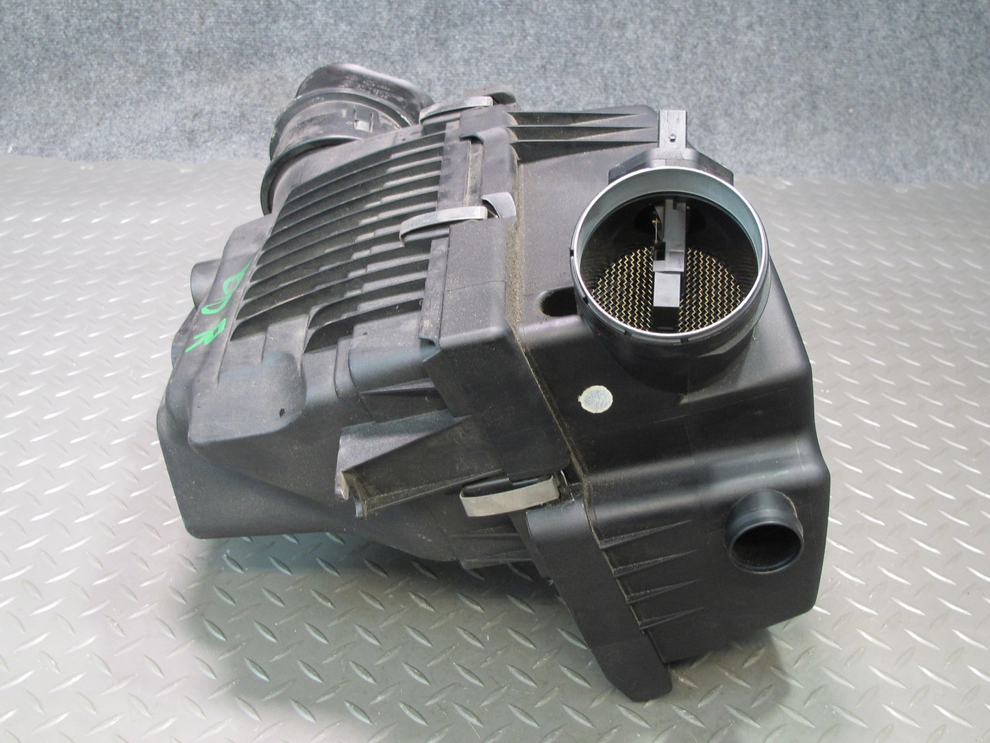 2006-2010 BMW E60 M5 Right Air Intake Cleaner Filter Box w MAF Sensor
