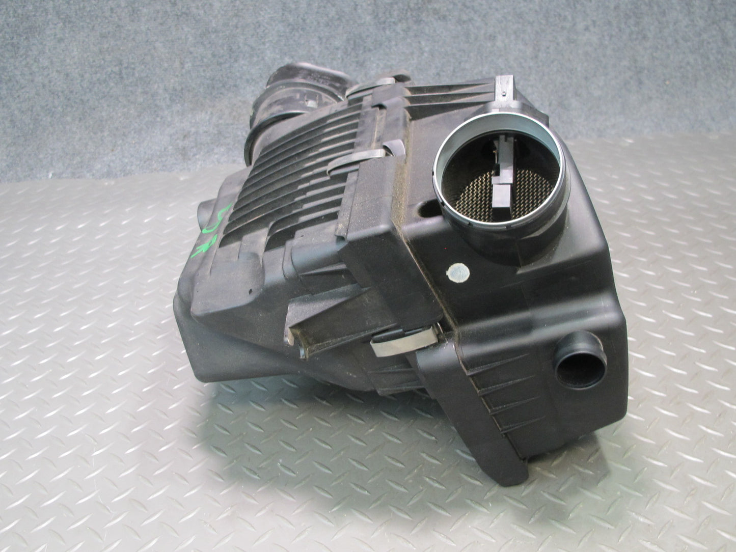 2006-2010 BMW E60 M5 Right Air Intake Cleaner Filter Box w MAF Sensor