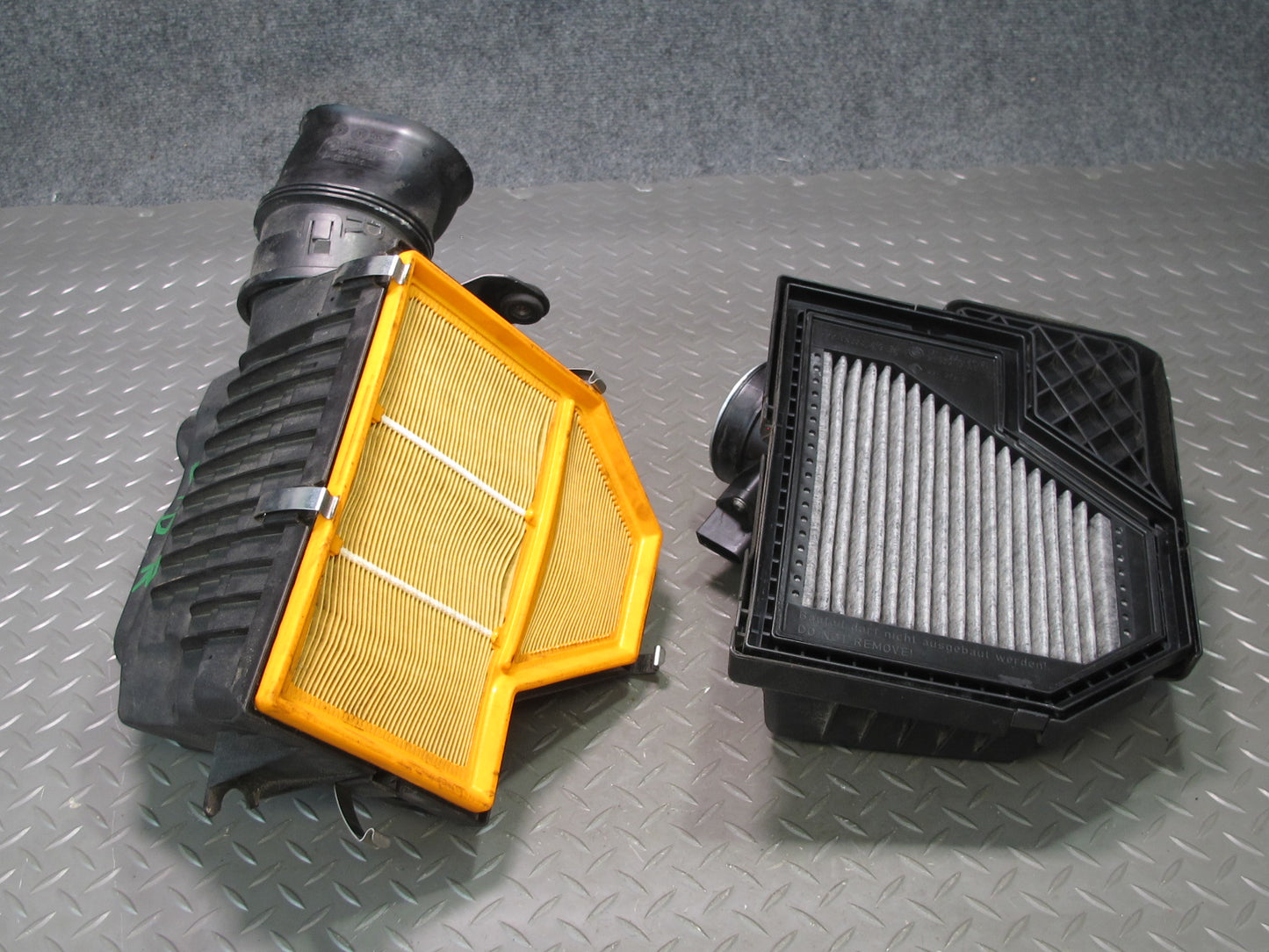2006-2010 BMW E60 M5 Right Air Intake Cleaner Filter Box w MAF Sensor