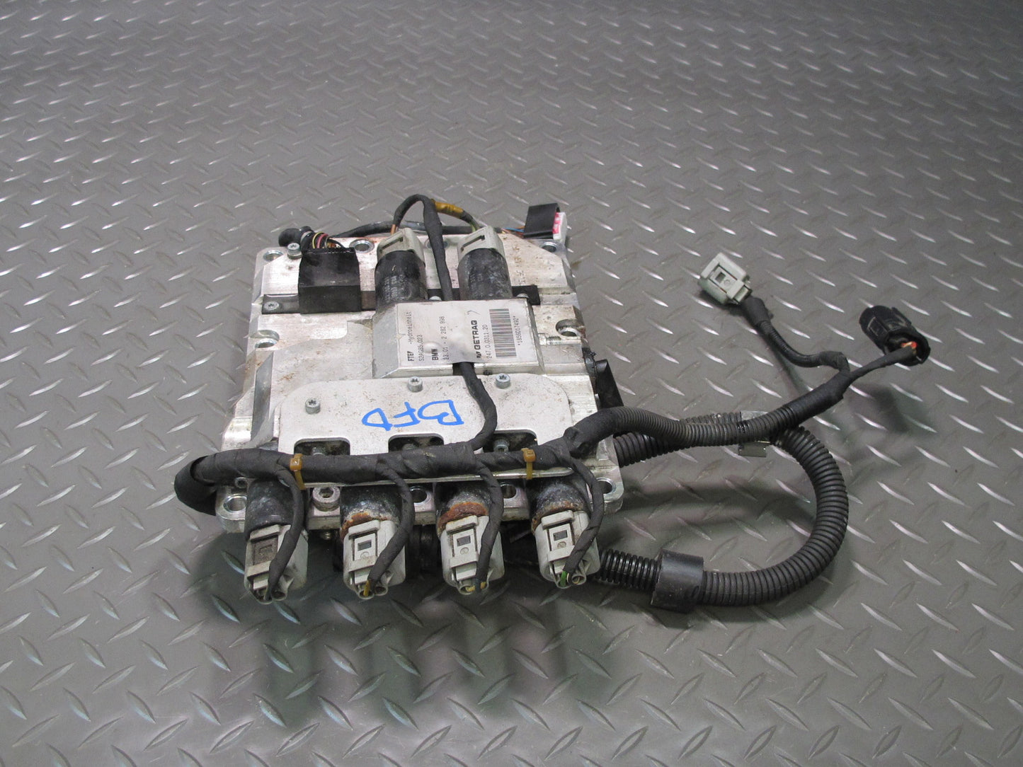 2006-2010 BMW E63 E60 M5 M6 SMG Transmission Hydraulic Solenoid Valve Block 55K