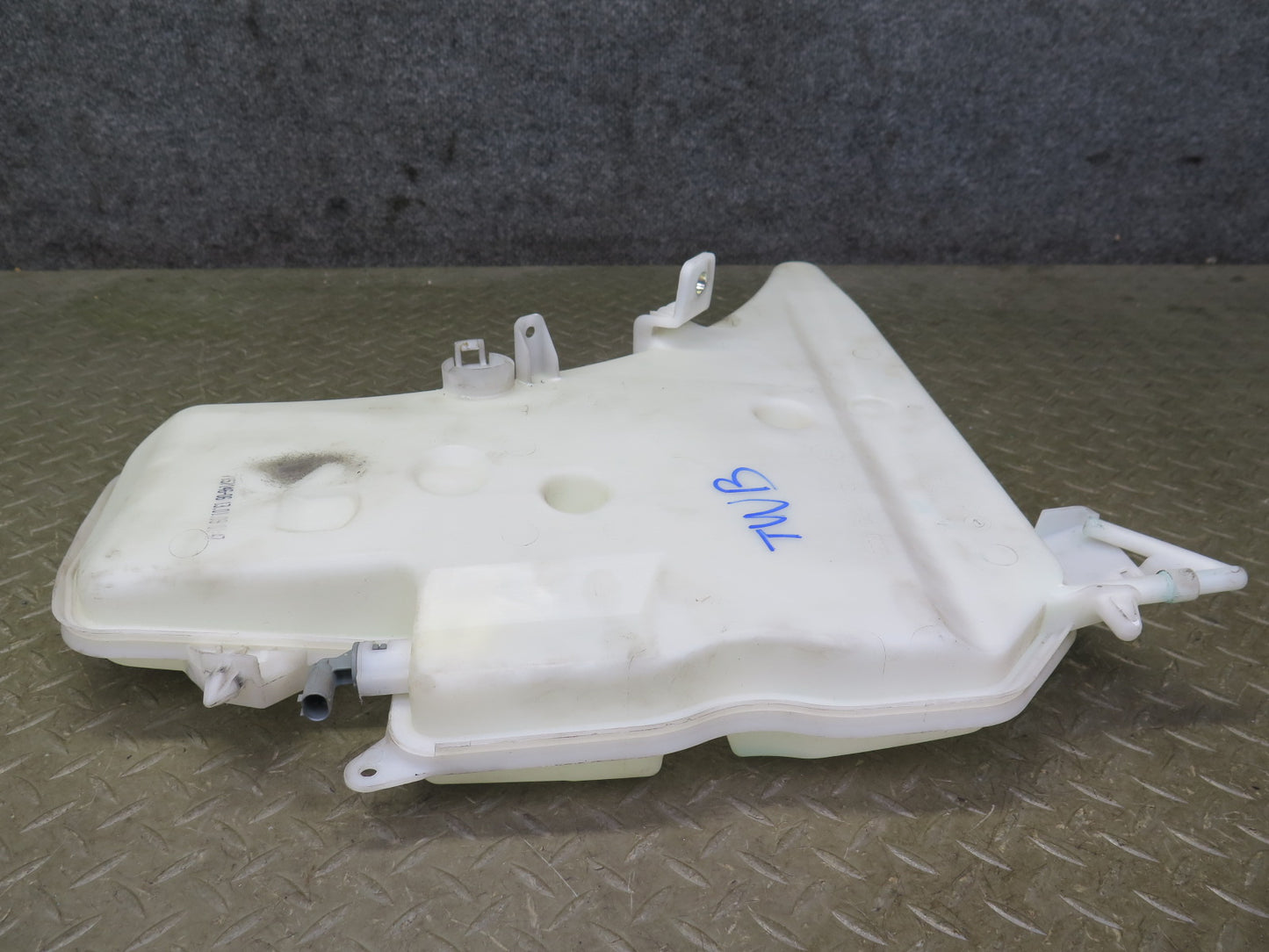 07-13 BMW E92 E93 335i Windshield Washer Fluid Reservoir Tank w Neck & Pump OEM