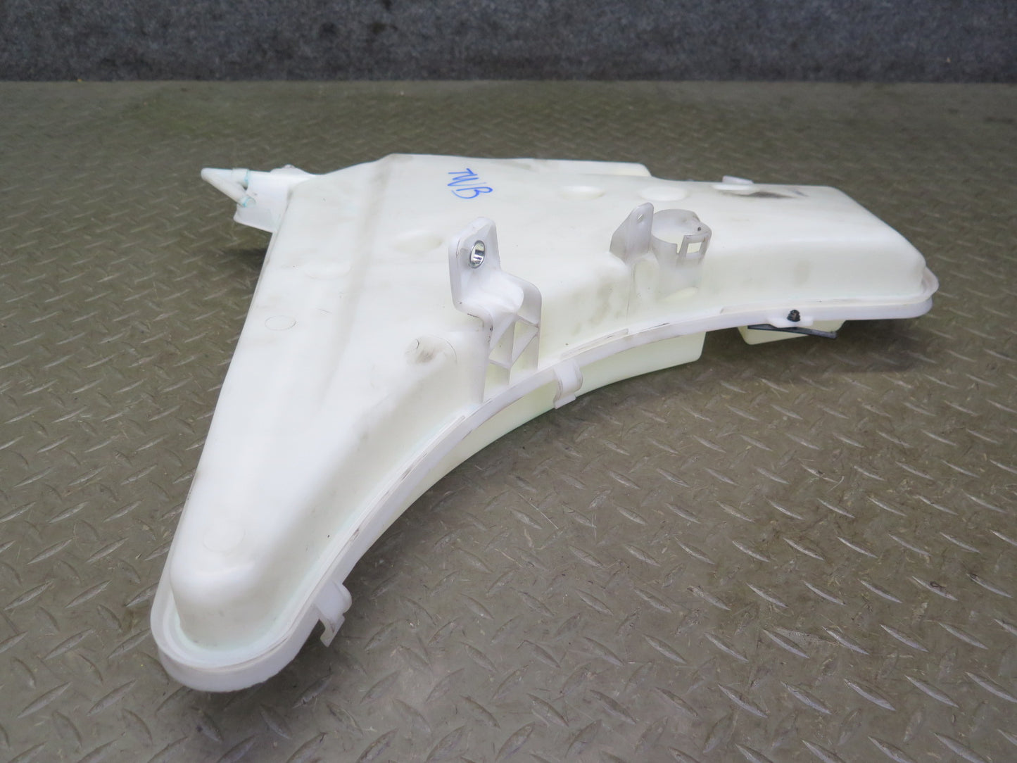 07-13 BMW E92 E93 335i Windshield Washer Fluid Reservoir Tank w Neck & Pump OEM