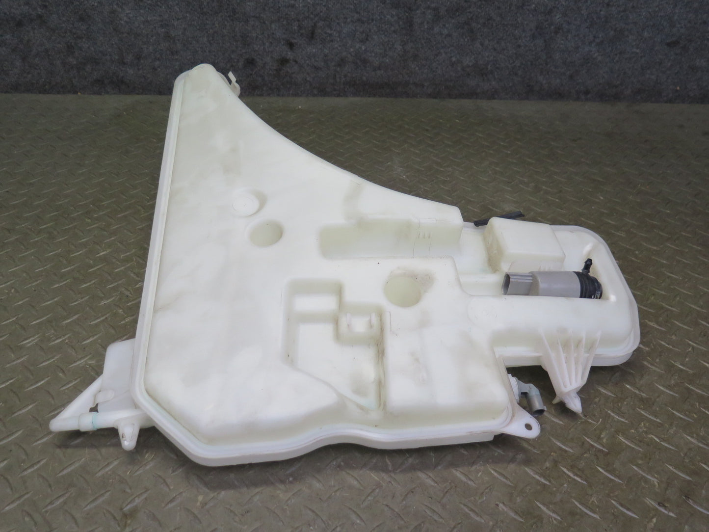 07-13 BMW E92 E93 335i Windshield Washer Fluid Reservoir Tank w Neck & Pump OEM
