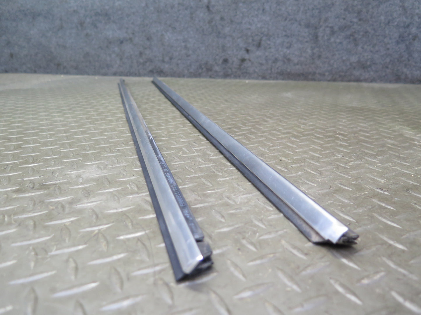 07-13 BMW E92 E93 335i Set of 2 Left & Right Door Chrome Molding Strip OEM