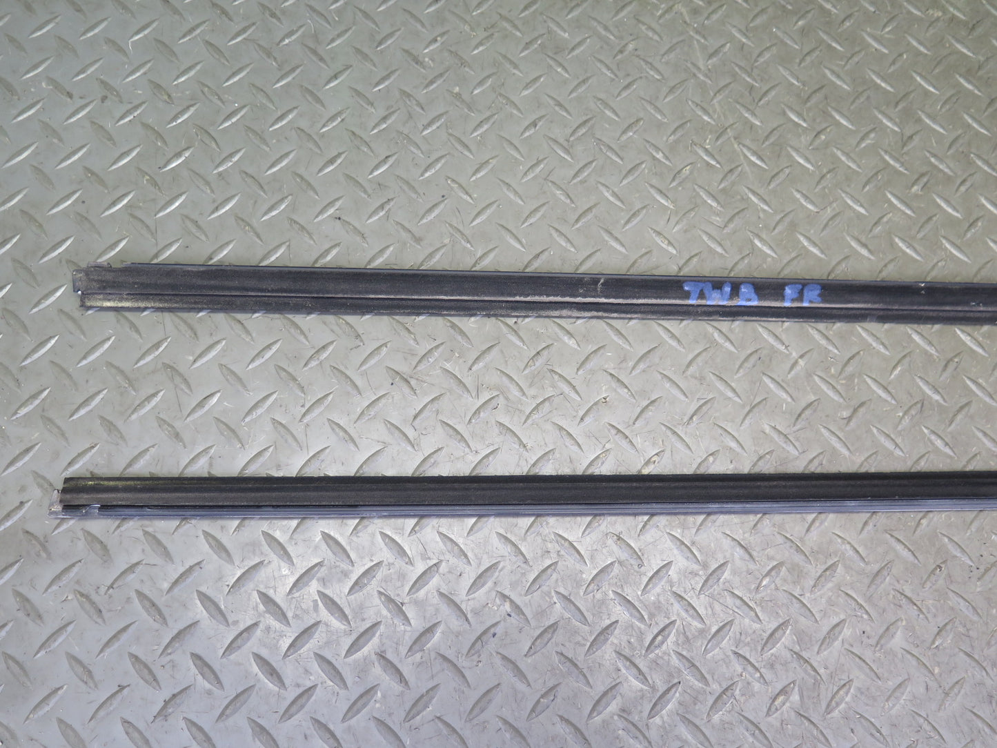 07-13 BMW E92 E93 335i Set of 2 Left & Right Door Chrome Molding Strip OEM