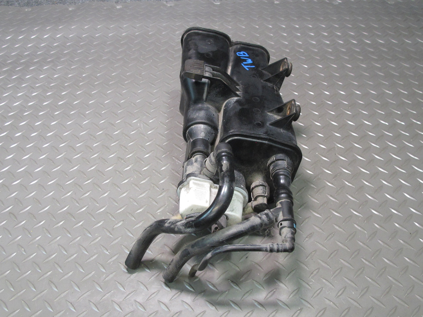 07-13 BMW E90 E92 E93 335i Fuel Evap Vapor Charcoal Canister 6765741 OEM