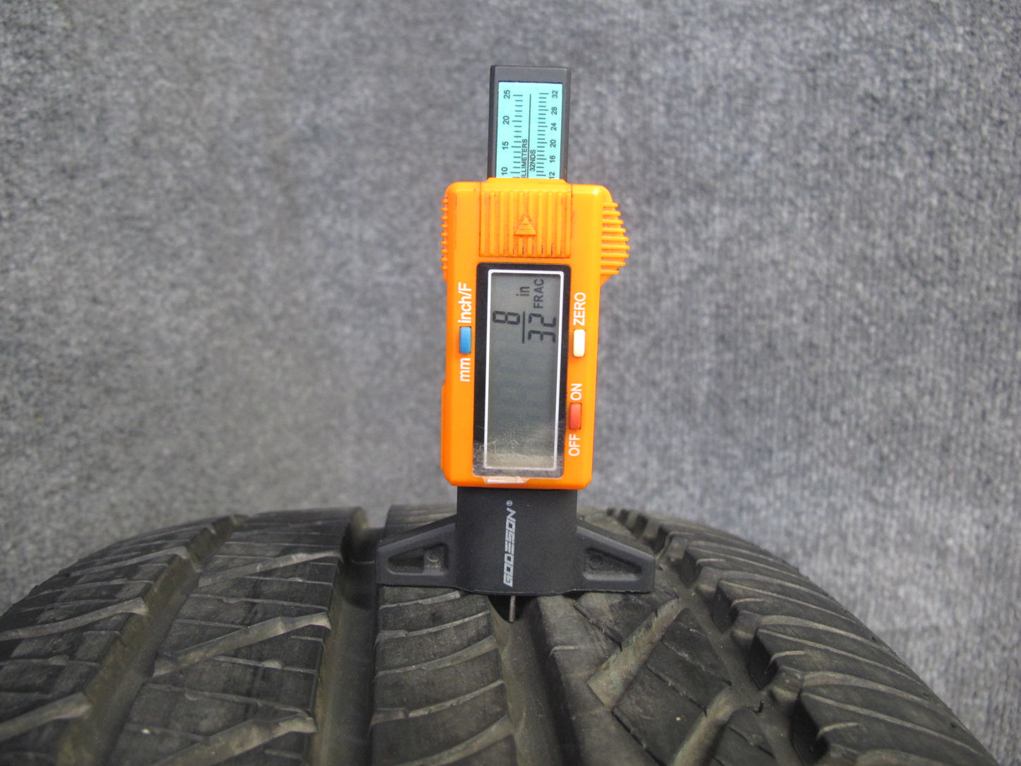 Set of 2 Kumho Ecsta 4X II A/S Tire 225/50 ZR17 98W 0923 4724 8/32 9/32 Tread