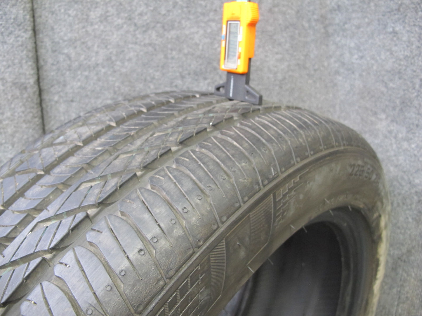 Set of 2 Kumho Ecsta 4X II A/S Tire 225/50 ZR17 98W 0923 4724 8/32 9/32 Tread