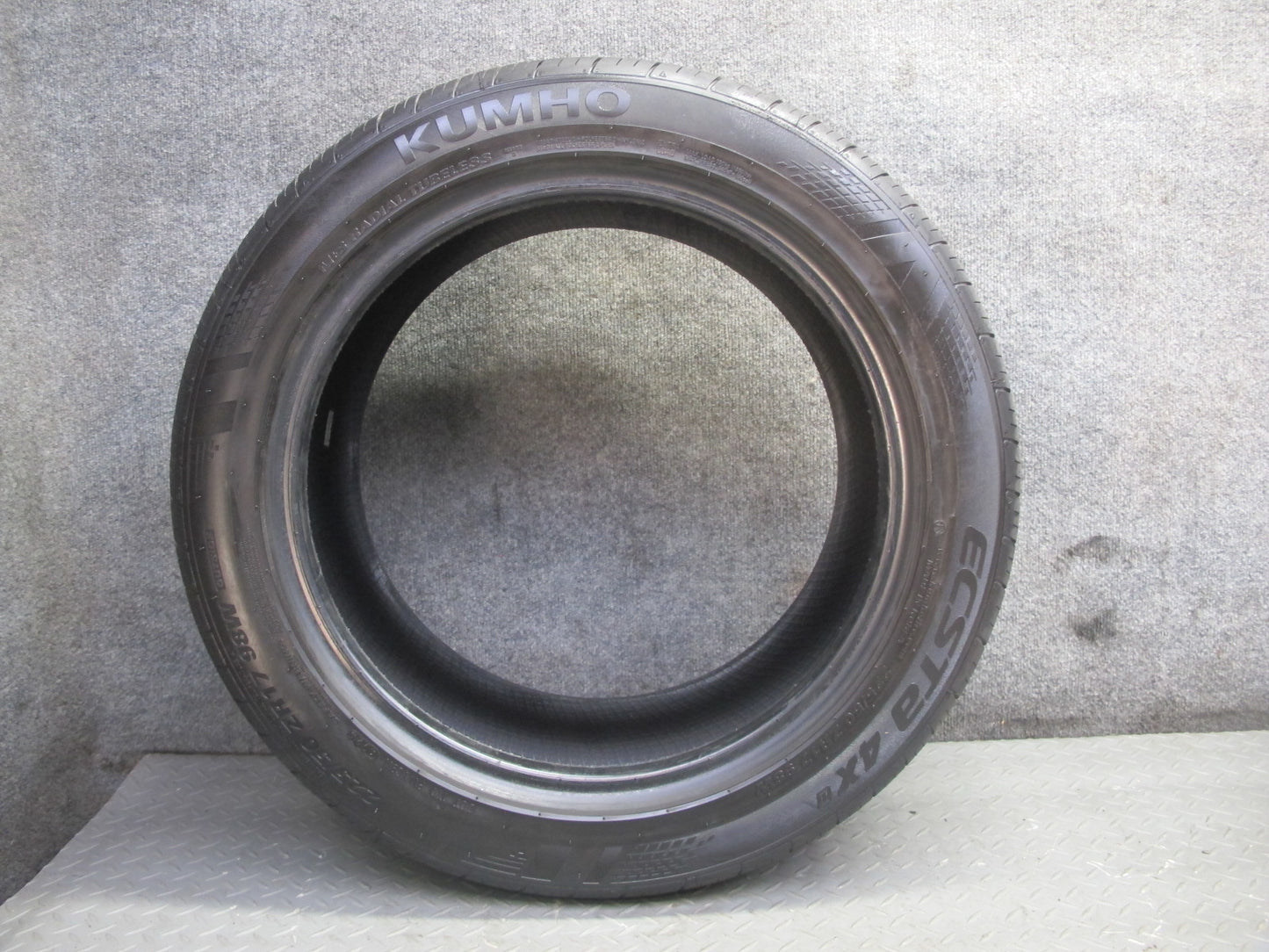 Set of 2 Kumho Ecsta 4X II A/S Tire 225/50 ZR17 98W 0923 4724 8/32 9/32 Tread