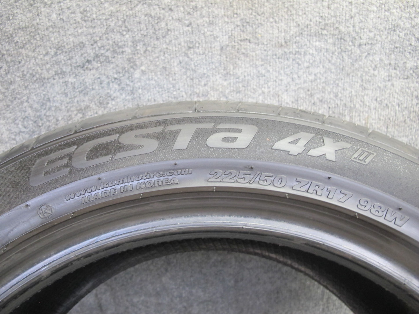 Set of 2 Kumho Ecsta 4X II A/S Tire 225/50 ZR17 98W 0923 4724 8/32 9/32 Tread