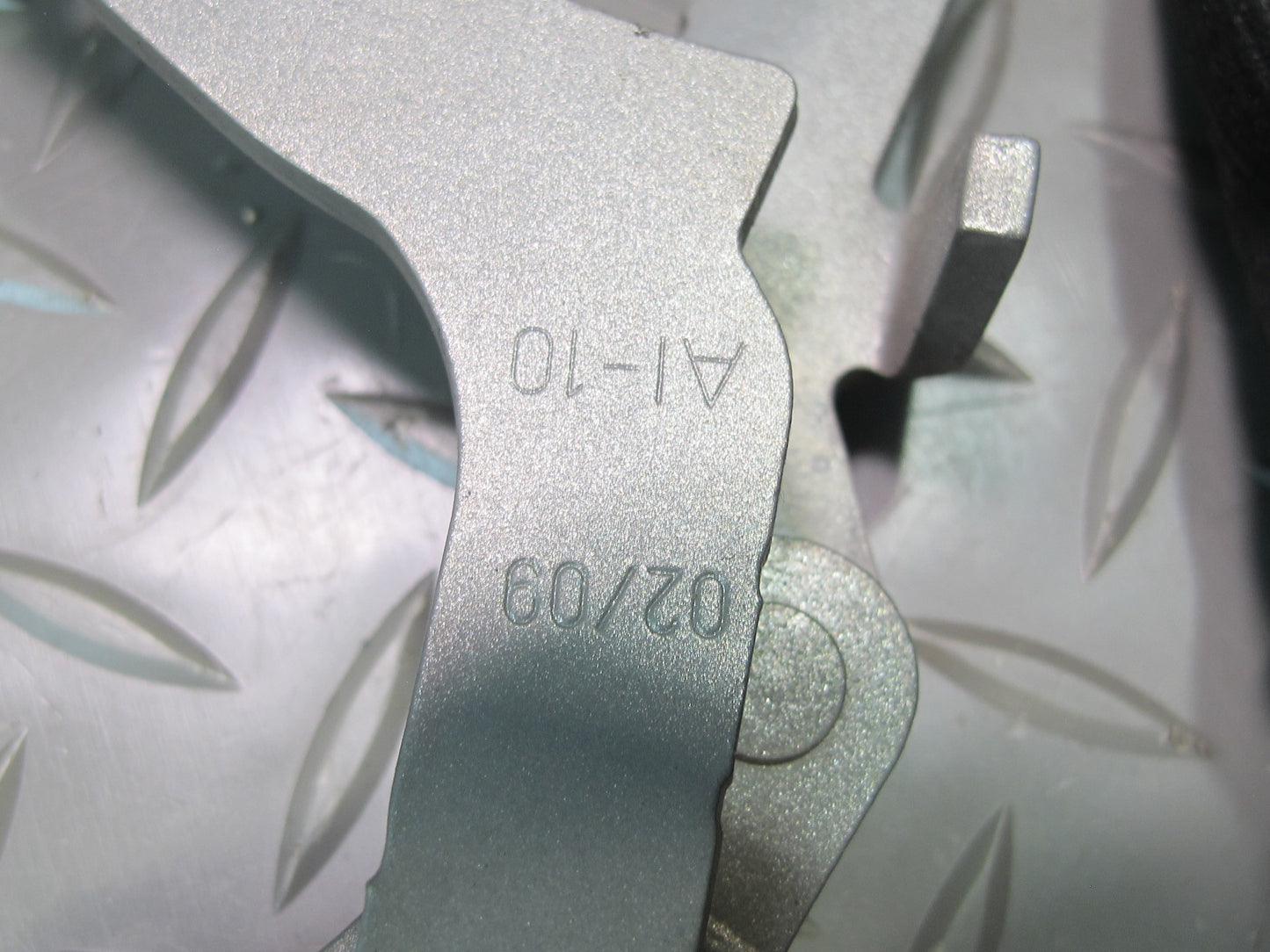 07-13 BMW E90 E92 E93 335i Set of 2 Front Left & Right Hood Bonnet Hinge OEM