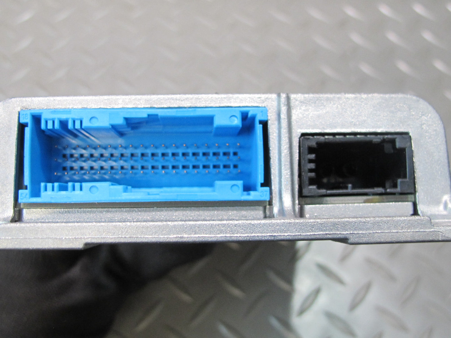 2009 BMW E90 E92 E93 335i Bluetooth Communication Control Module 9200822 OEM