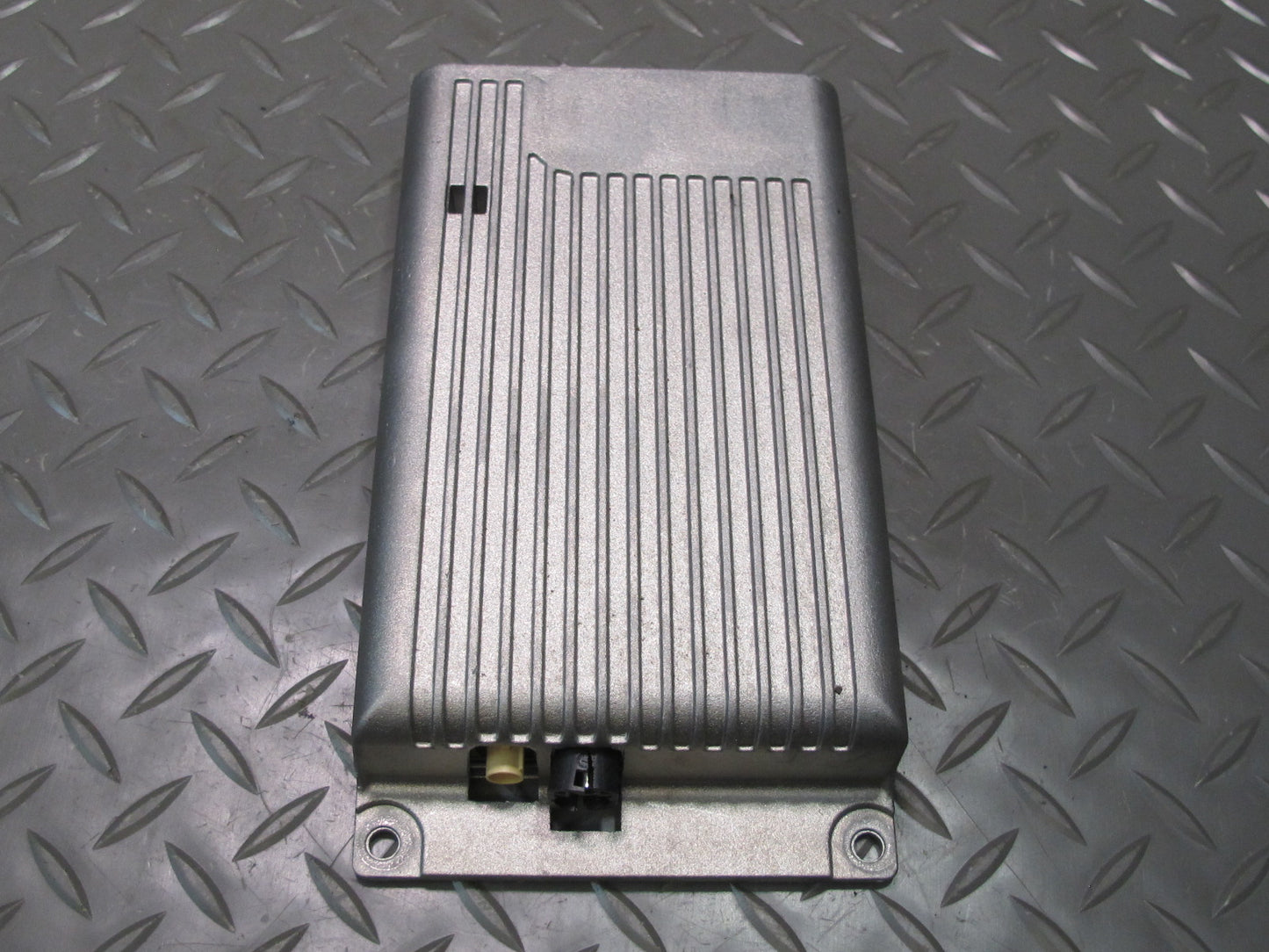 2009 BMW E90 E92 E93 335i Bluetooth Communication Control Module 9200822 OEM