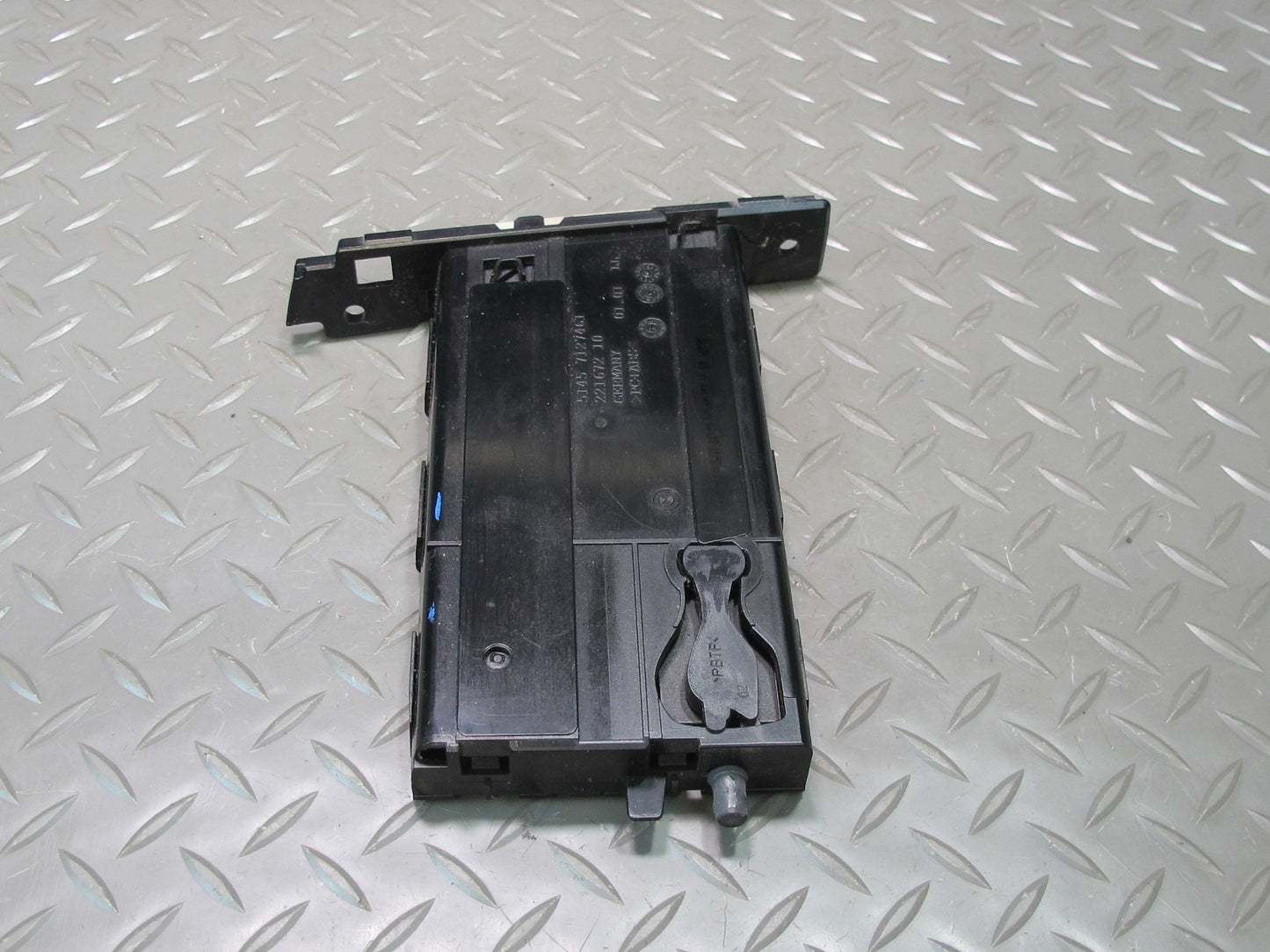 07-13 BMW E92 E93 335i Dash Front Right CUP Holder Creambeige 7127461 OEM