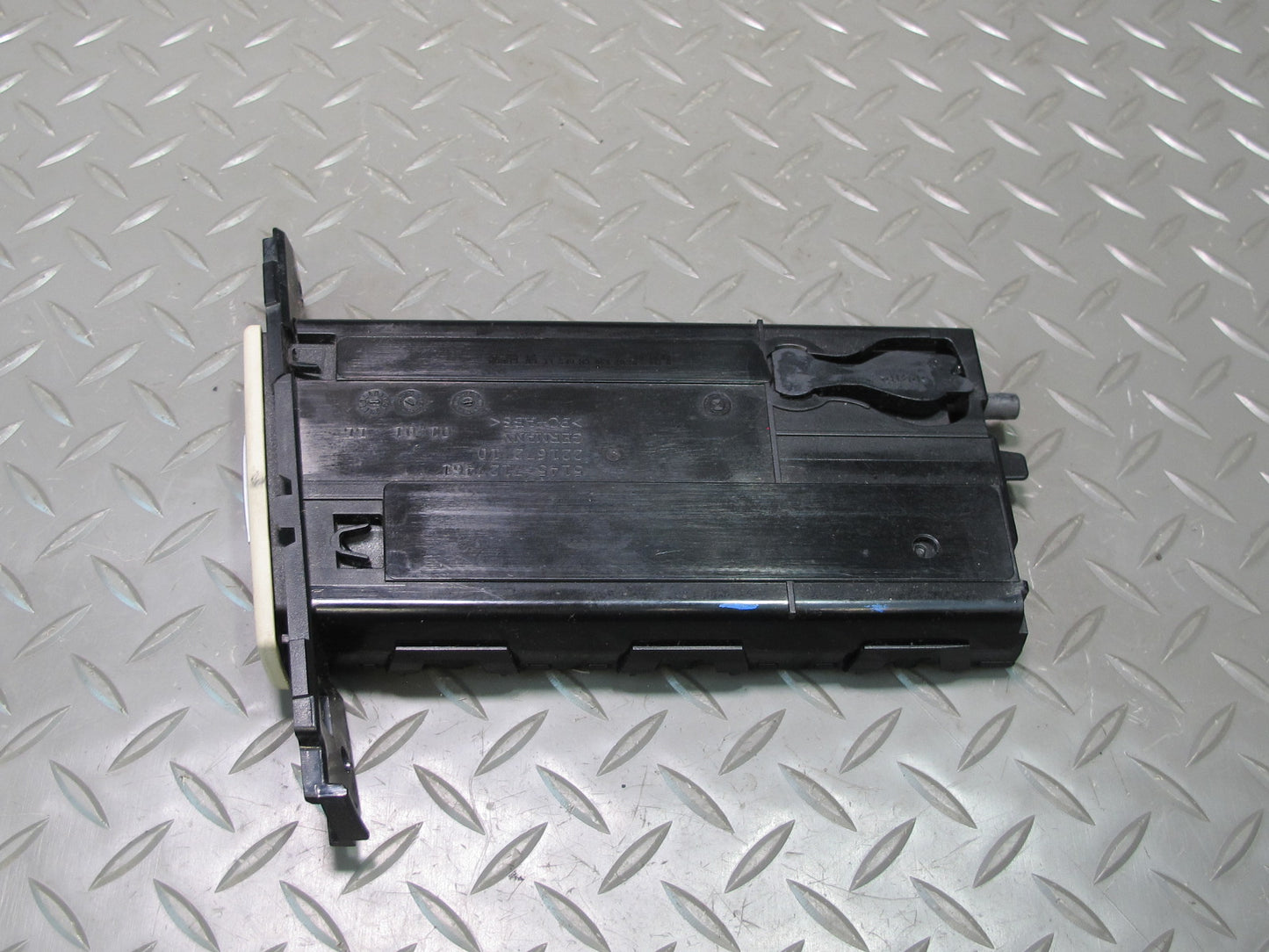 07-13 BMW E92 E93 335i Dash Front Right CUP Holder Creambeige 7127461 OEM