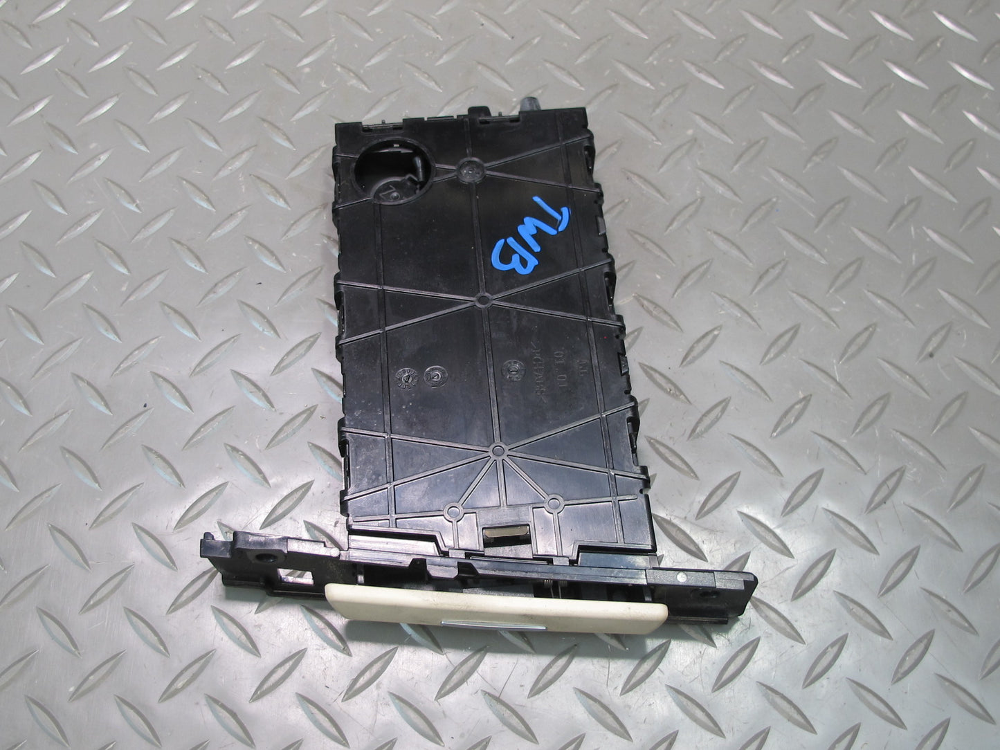 07-13 BMW E92 E93 335i Dash Front Right CUP Holder Creambeige 7127461 OEM