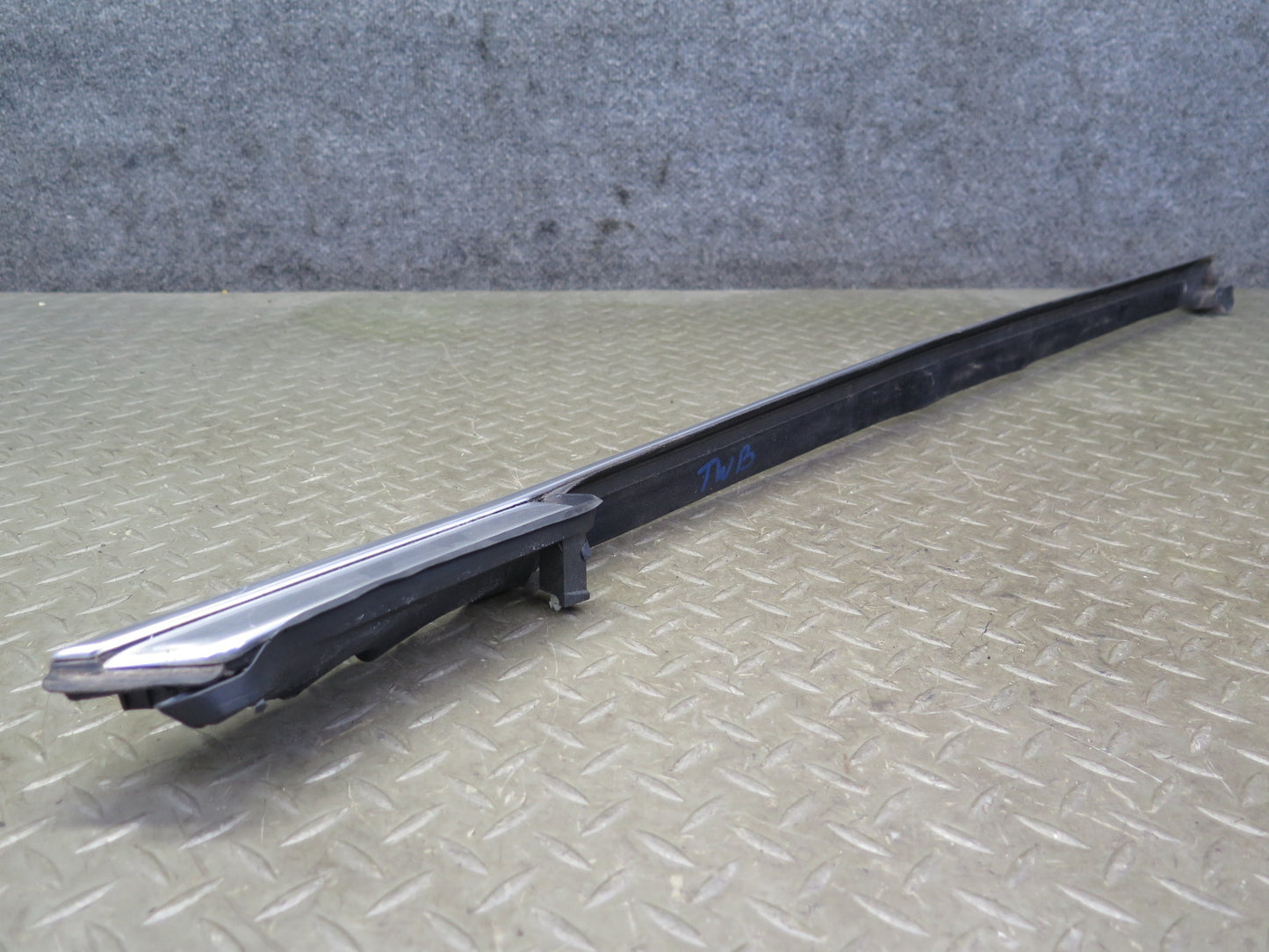 07-13 BMW E93 335i Convert Rear Left Right Quarter Window Chrome Molding Set OEM