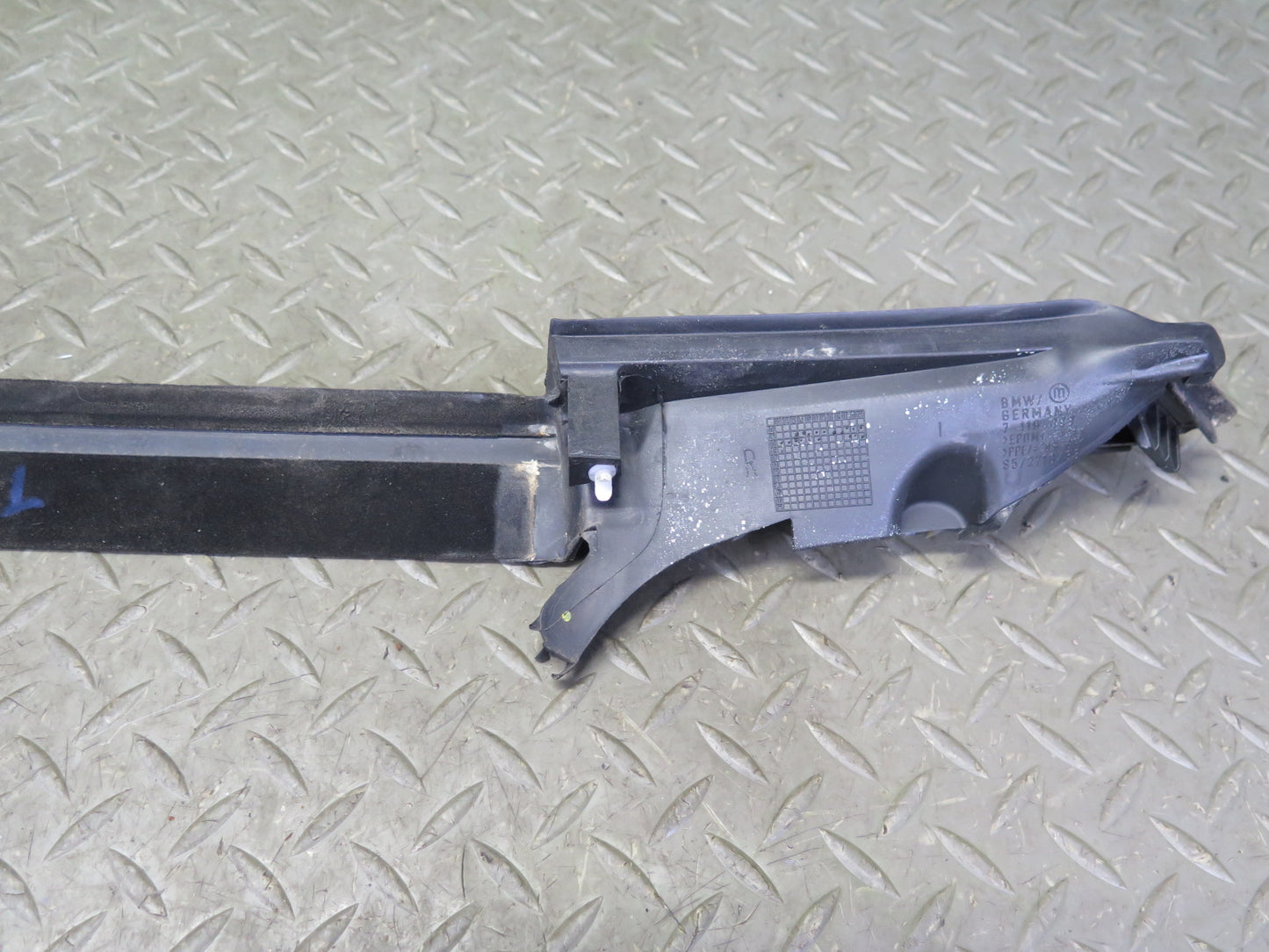 07-13 BMW E93 335i Convert Rear Left Right Quarter Window Chrome Molding Set OEM