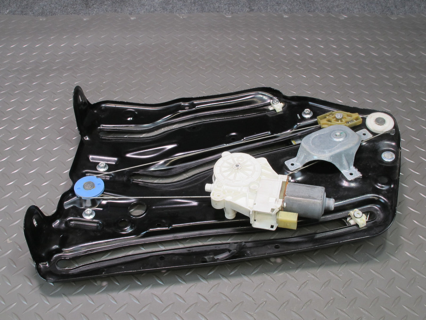 07-13 BMW E93 335i Convertible Rear Right Quarter Window Regulator w Motor OEM