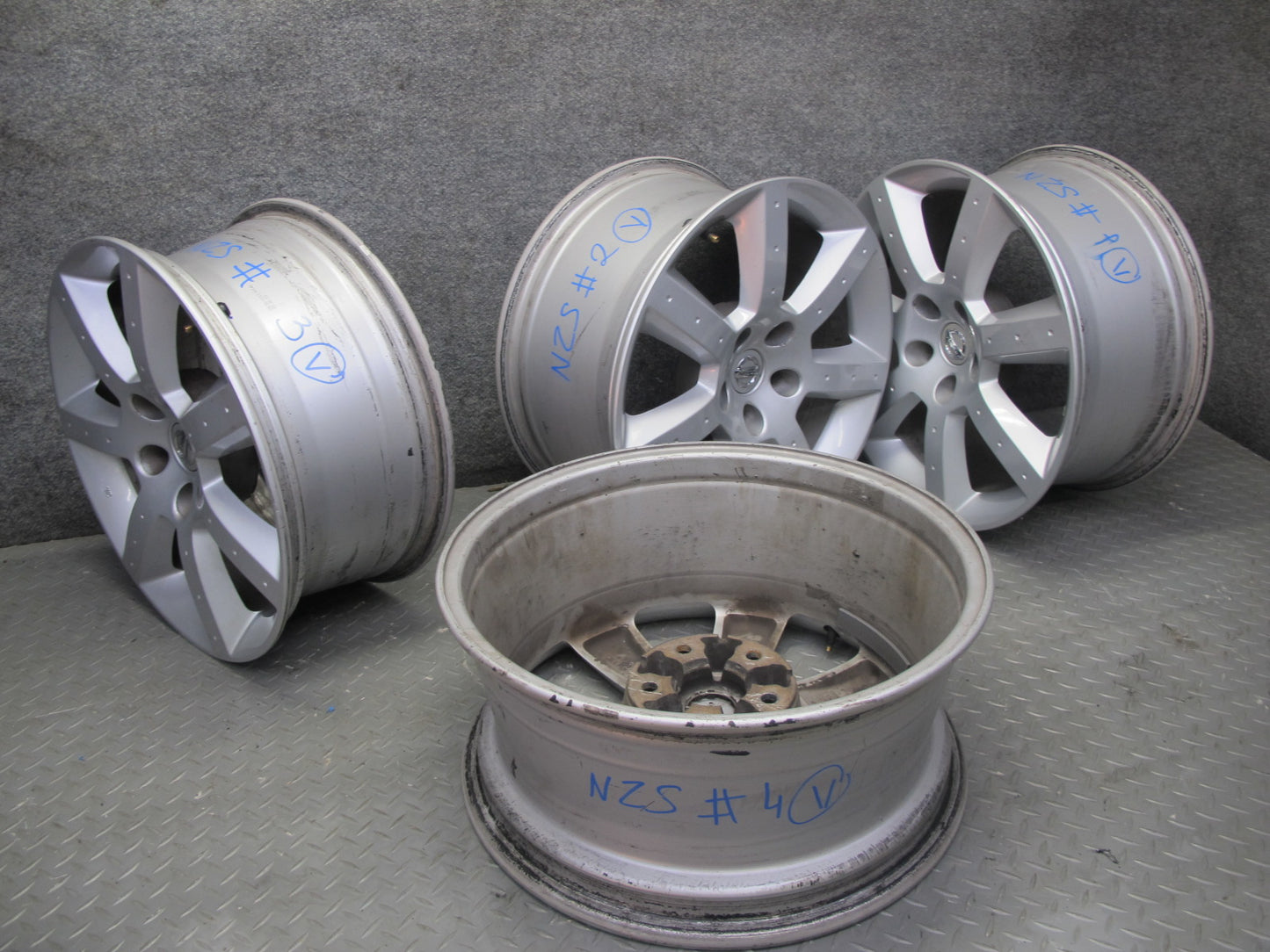 04-05 Nissan Z33 350Z Convert Set of 4 R17" Alloy Wheel Rim 17x7.5JJ 17x8JJ OEM