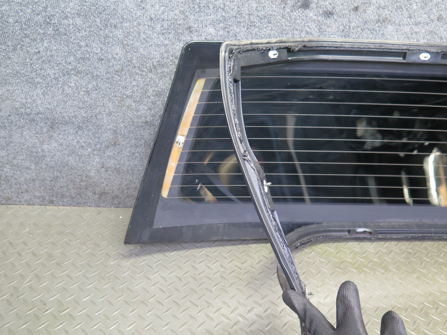 03-06 Chevrolet SSR Rear Heated Windshield Glass Window OEM