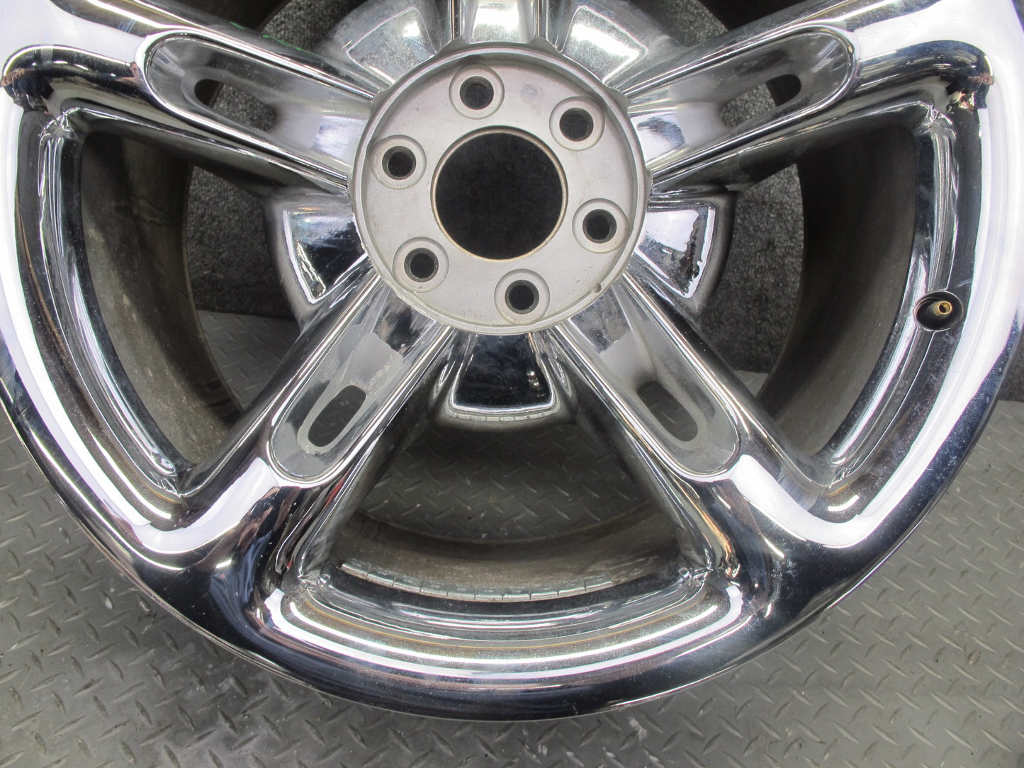 03-06 Chevrolet SSR Rear Factory R20 20" Alloy Wheel Rim 20X10J ET14 Chrome OEM