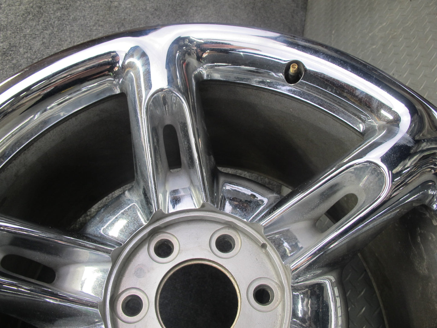 03-06 Chevrolet SSR Rear Factory R20 20" Alloy Wheel Rim 20X10J ET14 Chrome OEM