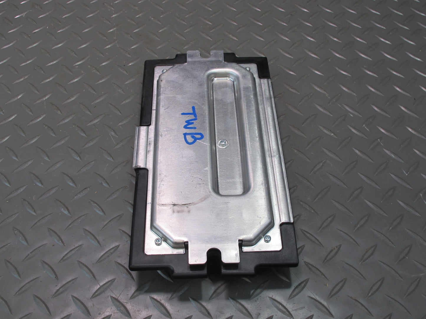 07-10 BMW E90 E92 E93 335i PL2 FRM2 Footwell Light Control Module 9204527 OEM