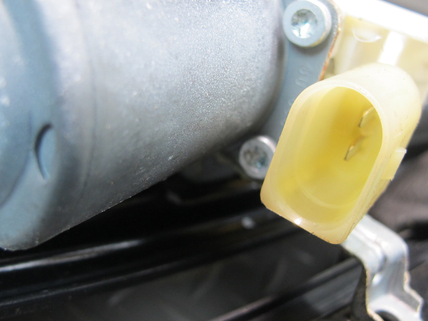 07-13 BMW E93 335i Convertible Rear Left Quarter Window Regulator w Motor OEM