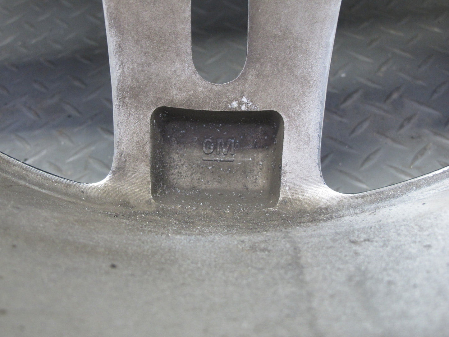 03-06 Chevrolet SSR Front Factory R19 19" Alloy Wheel Rim 19X8J ET32 Chrome OEM