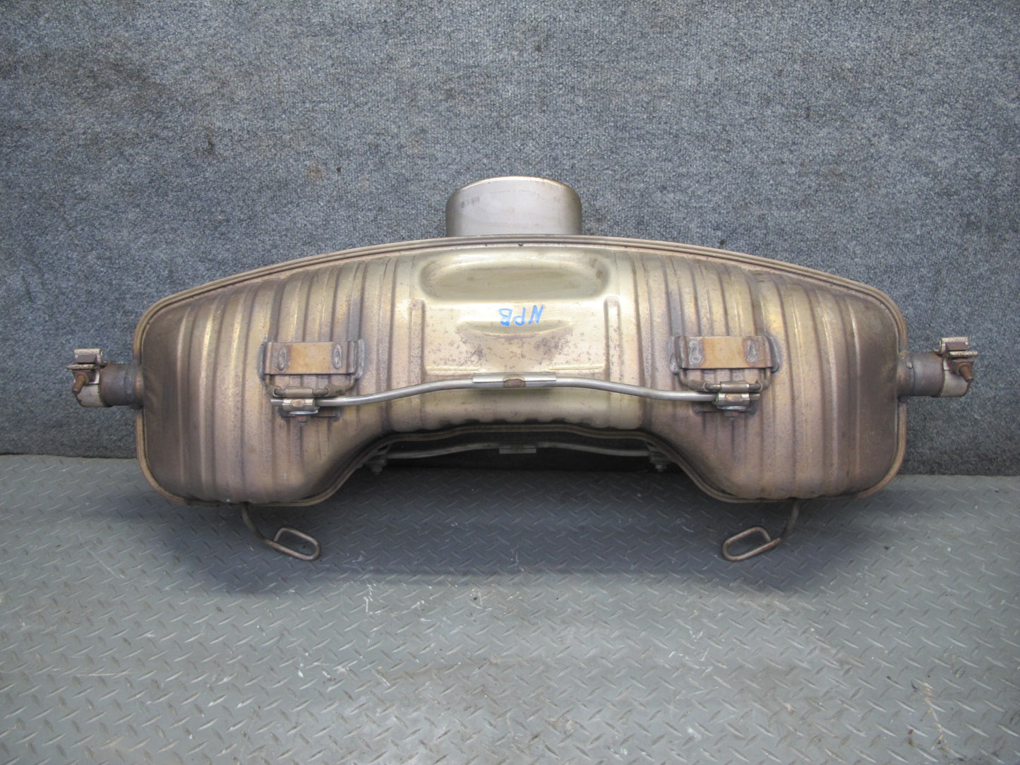 1997-1999 Porsche Boxster 986 2.5L Rear Exhaust Muffler w Tip 99611112107