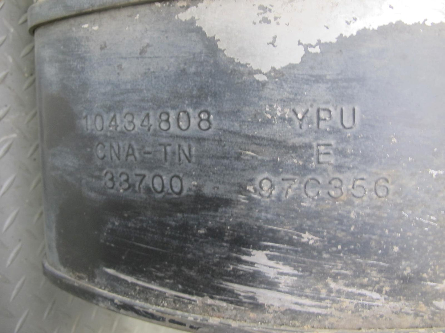 01-04 Chevrolet Corvette C5 Set 2 Rear Left & Right Exhaust Muffler w Tips OEM