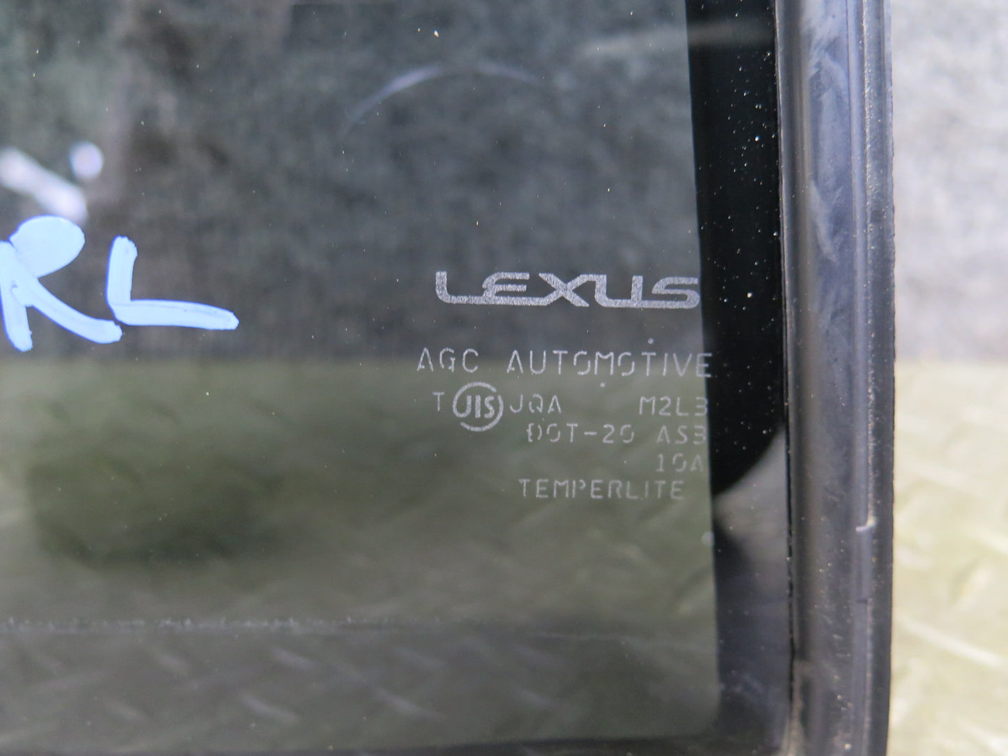 2003-2009 Lexus UZJ120L GX470 Rear Left Door Fixed Glass Window