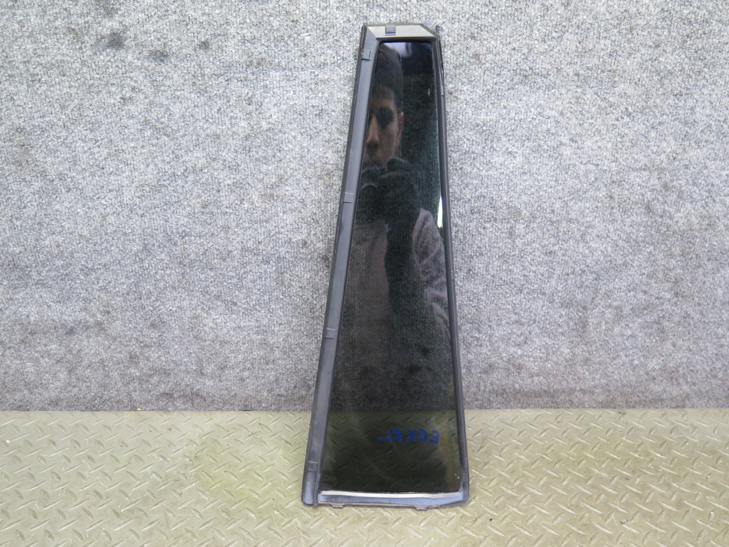 2003-2009 Lexus UZJ120L GX470 Rear Left Door Fixed Glass Window