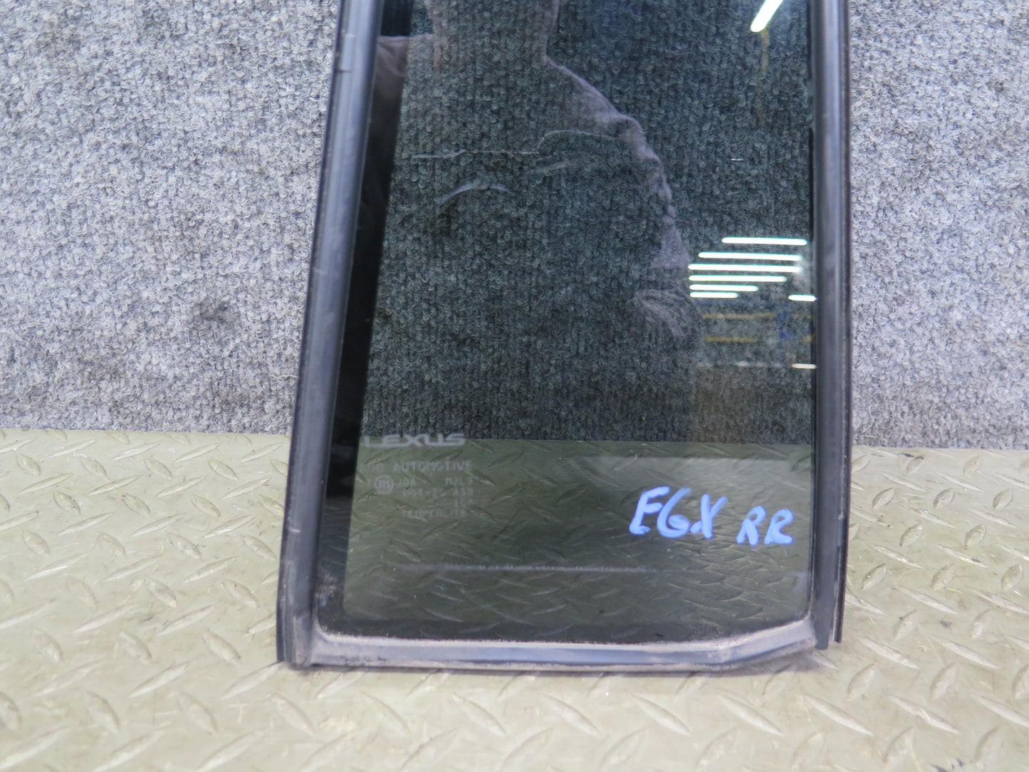 2003-2009 Lexus UZJ120L GX470 Rear Right Door Fixed Glass Window