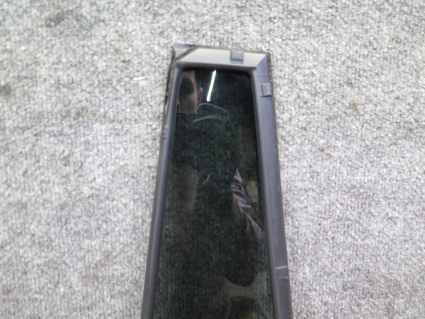 2003-2009 Lexus UZJ120L GX470 Rear Right Door Fixed Glass Window