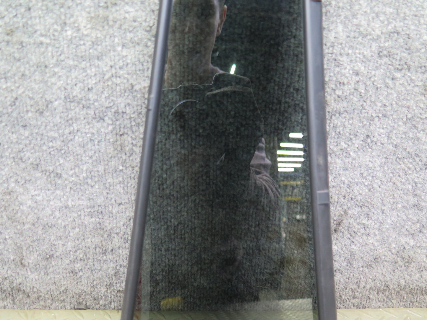 2003-2009 Lexus UZJ120L GX470 Rear Right Door Fixed Glass Window