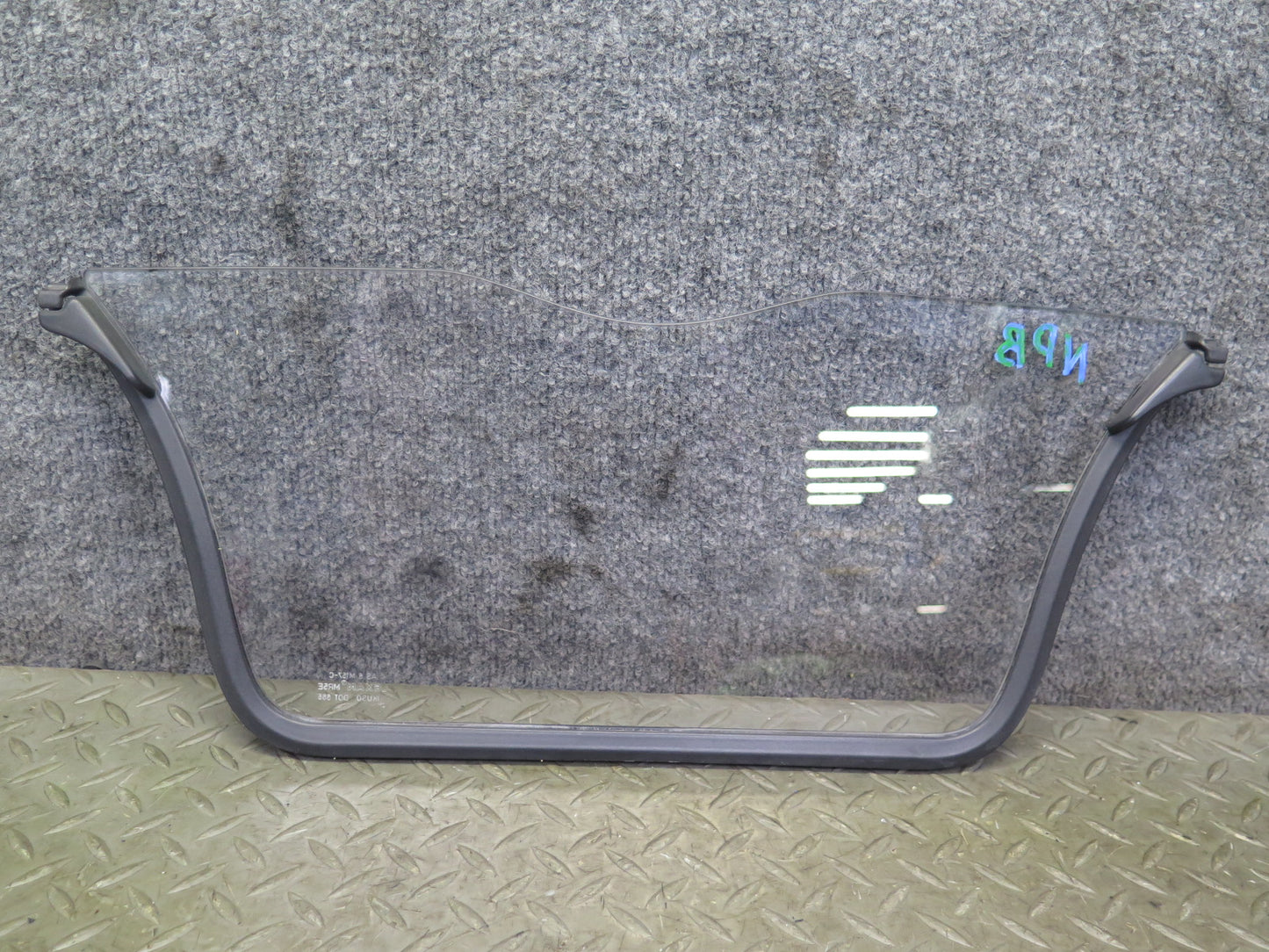 1997-2004 Porsche Boxster 986 Rear Center Wind Screen Wind Deflector Glass Panel