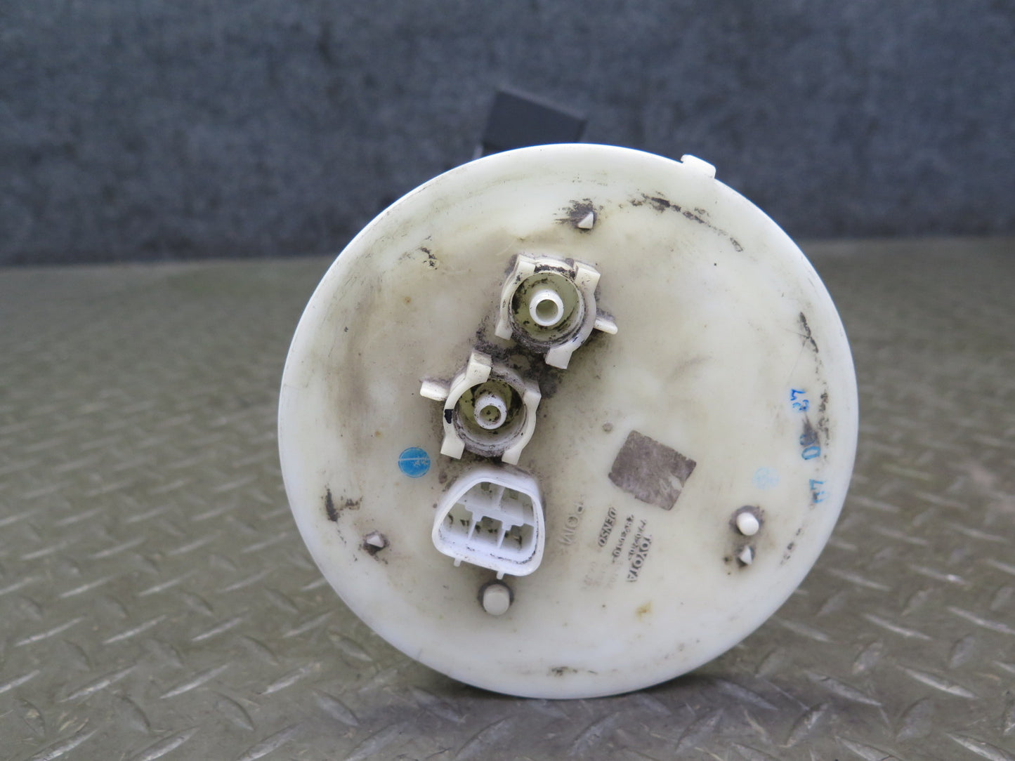 2005-2007 Lexus UZJ120L GX470 Fuel Pump Level Sensor Assembly 77020-35102