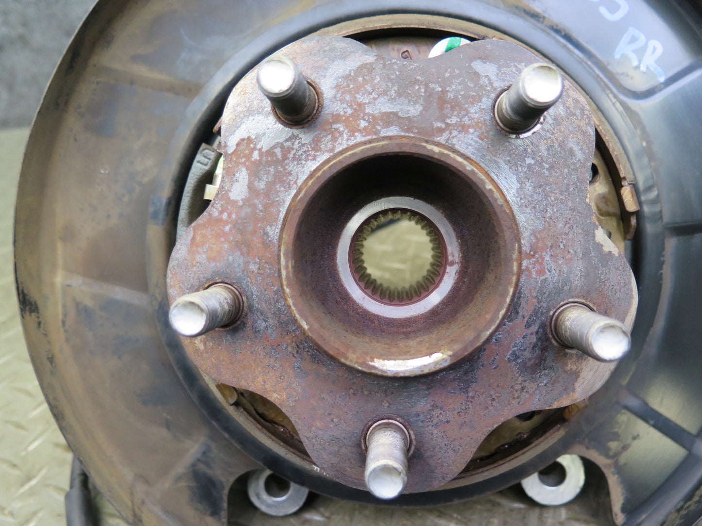 03-09 Nissan Z33 350Z Rear Right Spindle Knuckle Wheel Hub Bearing OEM