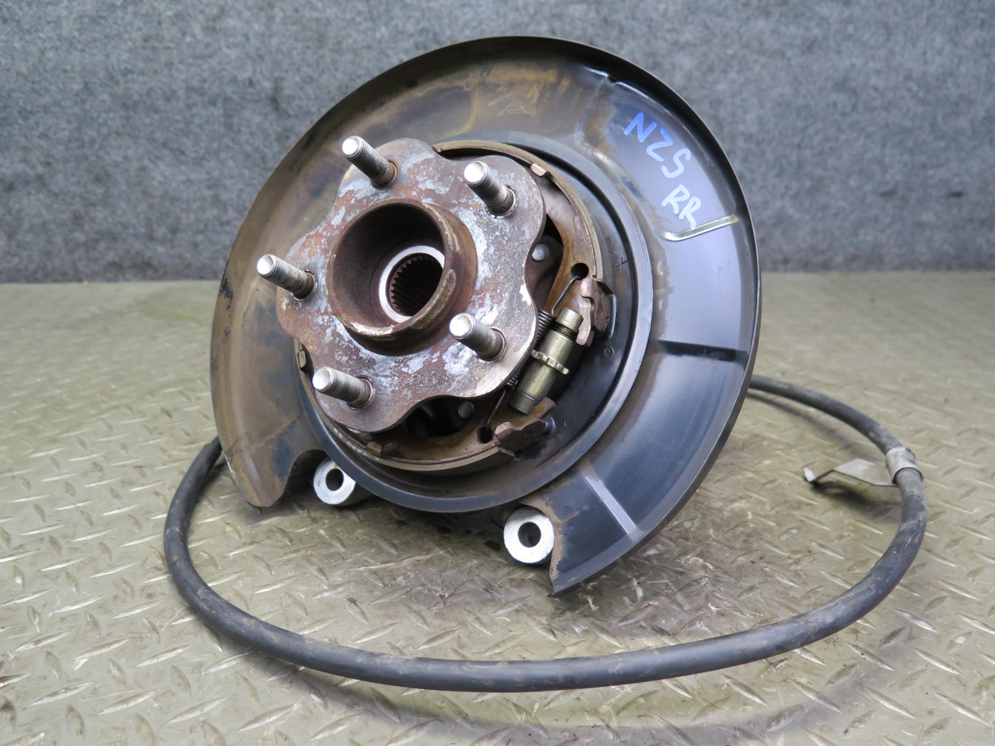 03-09 Nissan Z33 350Z Rear Right Spindle Knuckle Wheel Hub Bearing OEM