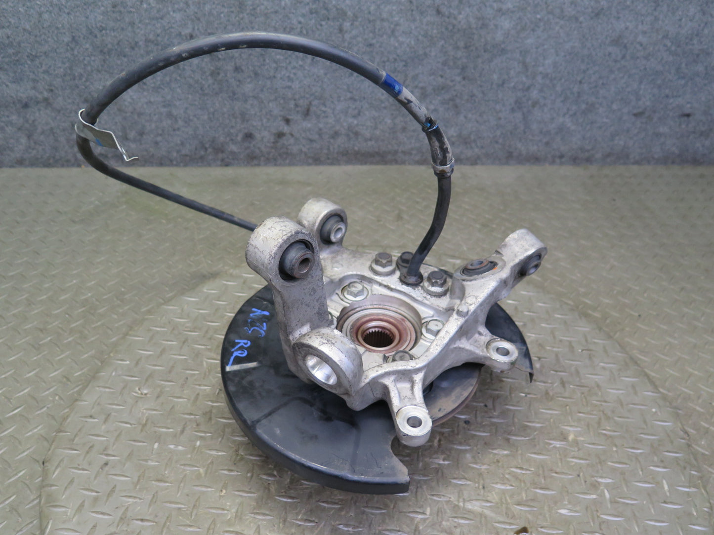 03-09 Nissan Z33 350Z Rear Right Spindle Knuckle Wheel Hub Bearing OEM