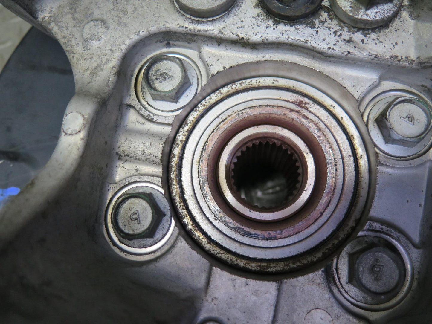 03-09 Nissan Z33 350Z Rear Right Spindle Knuckle Wheel Hub Bearing OEM