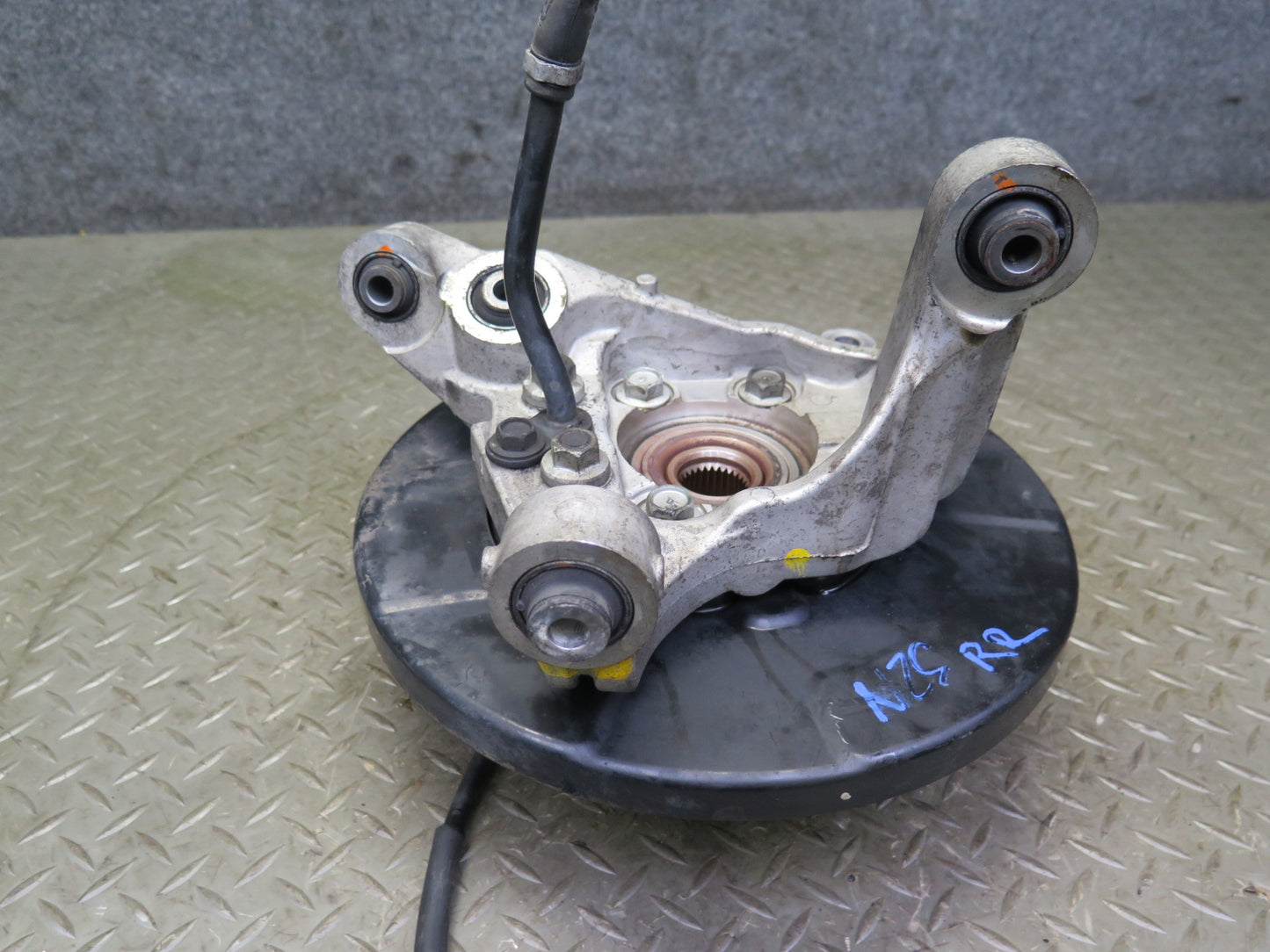 03-09 Nissan Z33 350Z Rear Right Spindle Knuckle Wheel Hub Bearing OEM