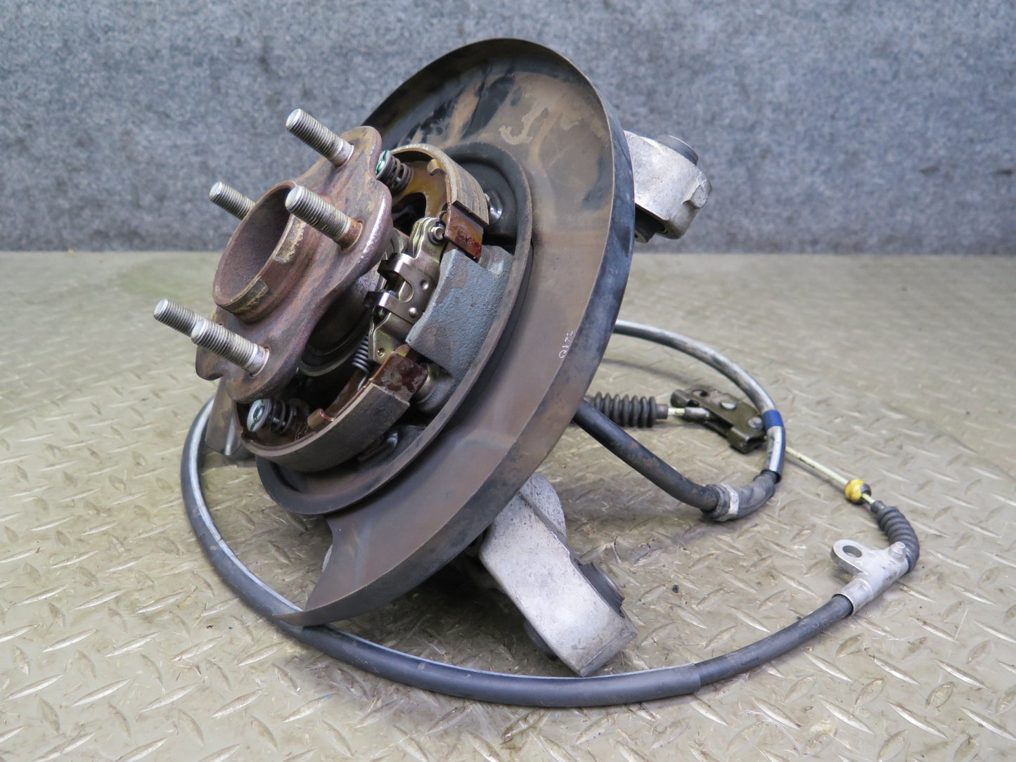 03-09 Nissan Z33 350Z Rear Left Spindle Knuckle Wheel Hub Bearing OEM